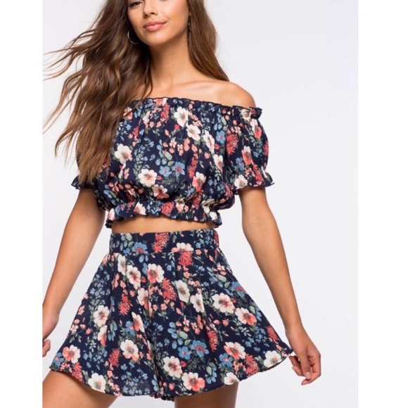 a’gaci Dresses & Skirts - HP | a’gaci floral two piece short set |
